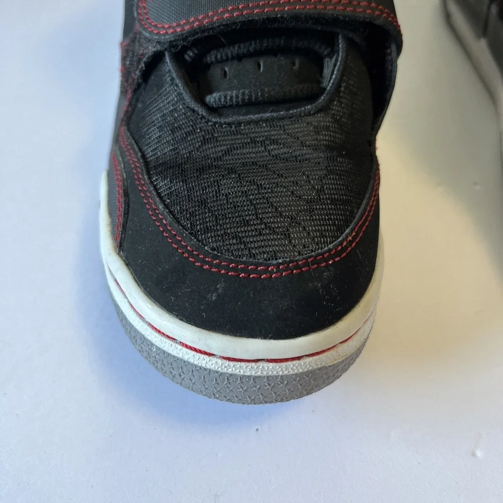 Jordan V IV III Black Red Cement 602662 004 Kids shoes Sz 6.5Y Nike, EXCELLENT
